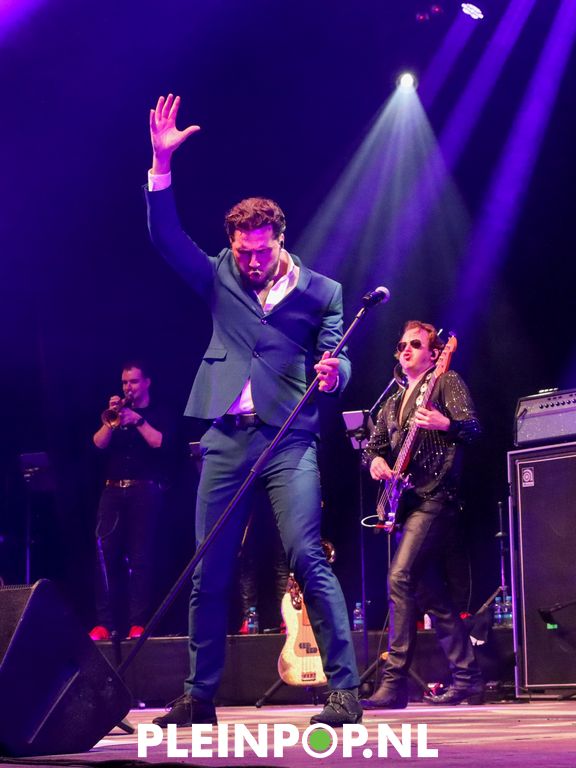 BOUKE & THE ELVIS MATTERS BAND    (4)